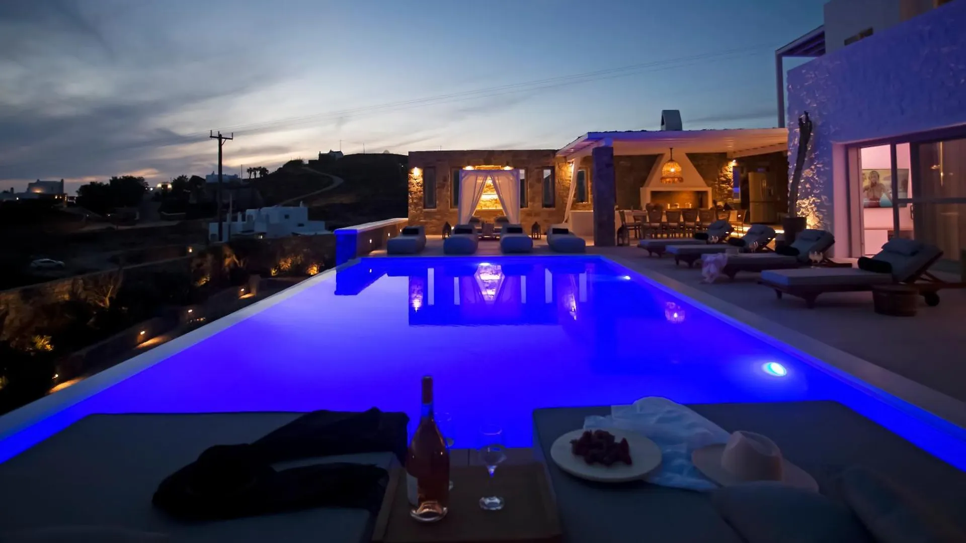 Villa Panamera Mykonos, Private Heaven, Supreme View! Fanari