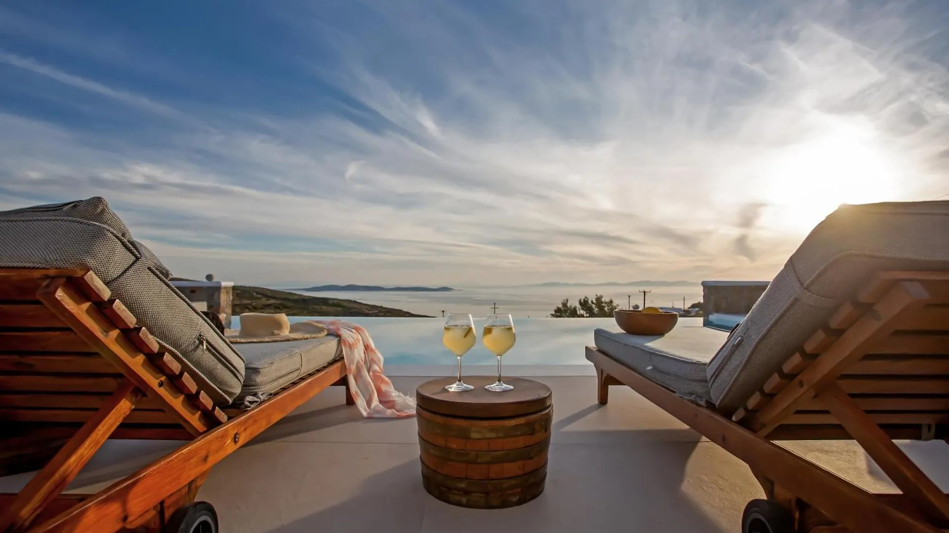 Villa Panamera Mykonos, Private Heaven, Supreme View! Fanari