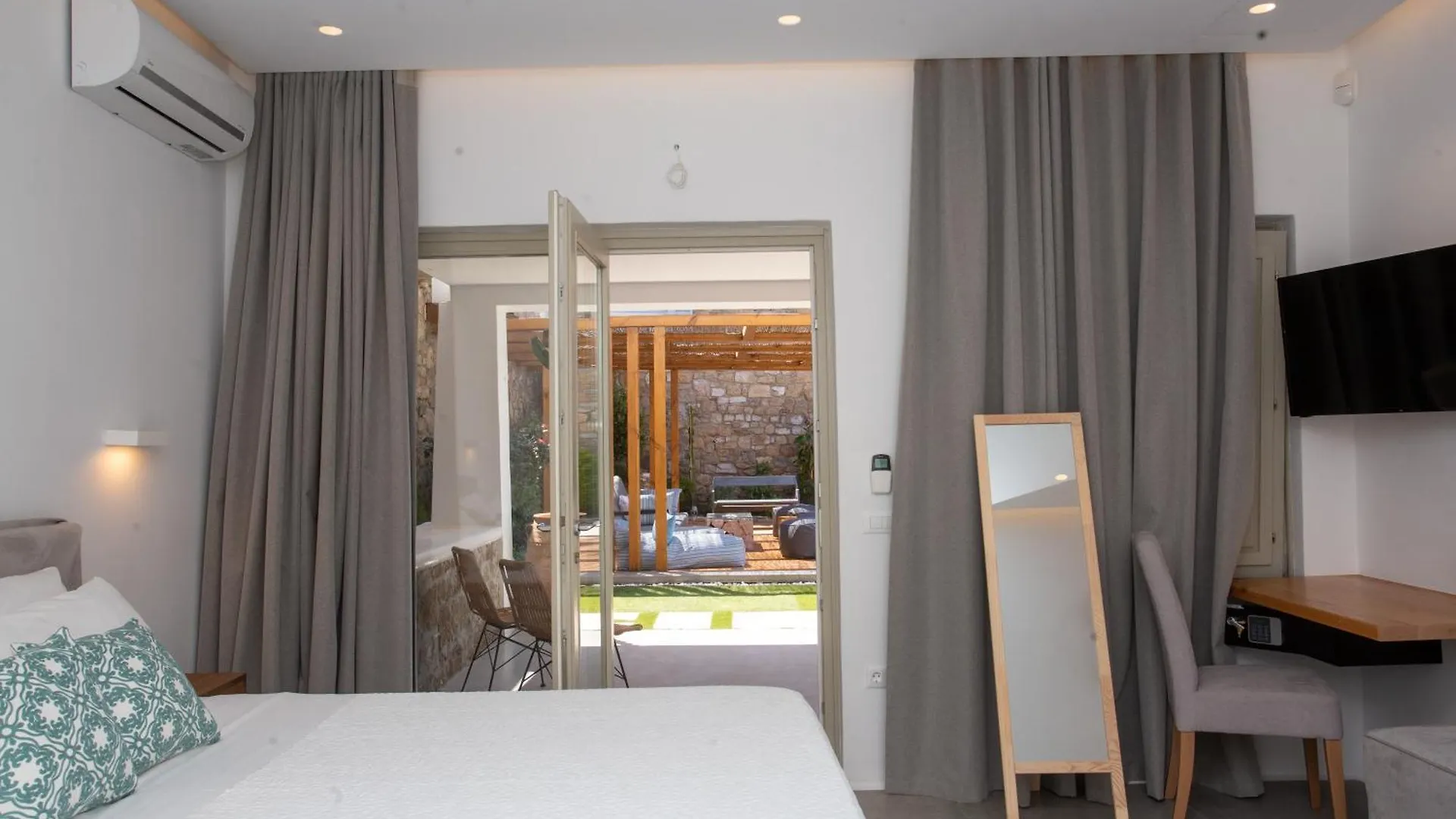 Villa Panamera Mykonos, Private Heaven, Supreme View! Fanari